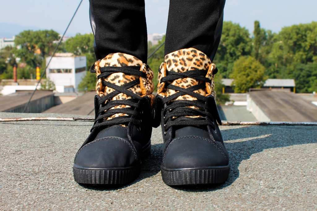 Кецове Ernes в 2 цвята