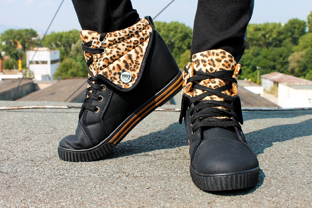 Кецове Ernes в 2 цвята