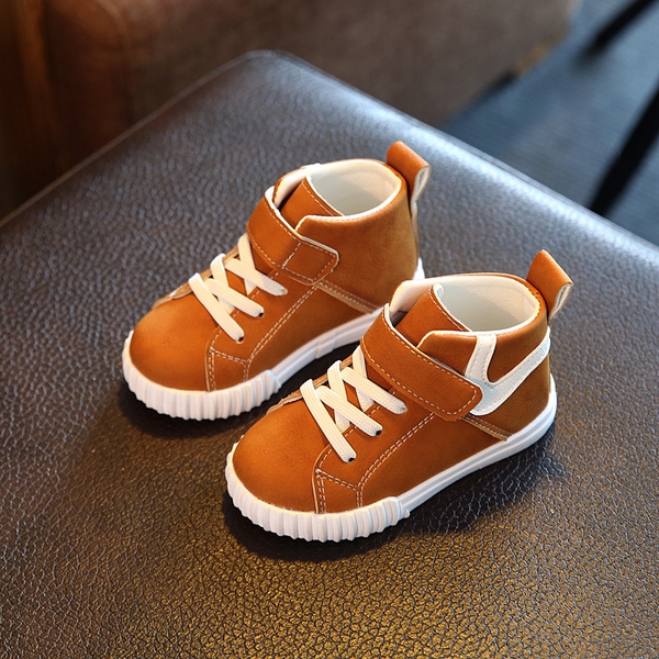 Детски зимни и есенни ниски боти за момчета и момичета с лепки и връзки в три модела - кафяви, червени, черни