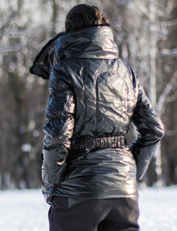 Яке с Гъши Пух в Черно