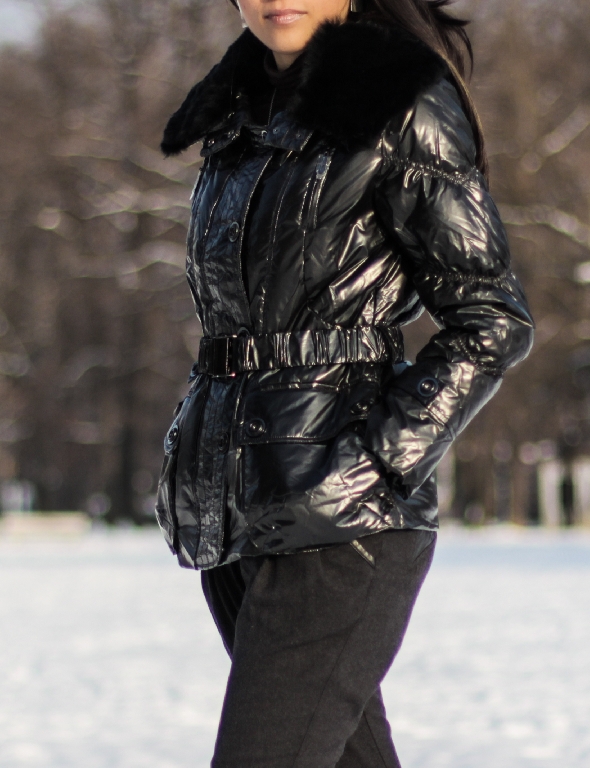 Яке с Гъши Пух в Черно