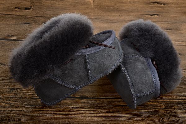 Бебешки дебели боти за момичета с връзки в черен, леопардов, цикламен, бежов, кафяв, тъмнокафяв, син, тъмносин, червен, жълт и л