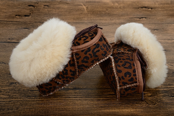 Бебешки дебели боти за момичета с връзки в черен, леопардов, цикламен, бежов, кафяв, тъмнокафяв, син, тъмносин, червен, жълт и л