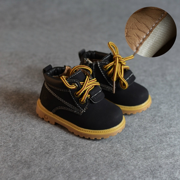 Детски боти за сняг за момчета в черен и жълтокафяв цвят с връзки