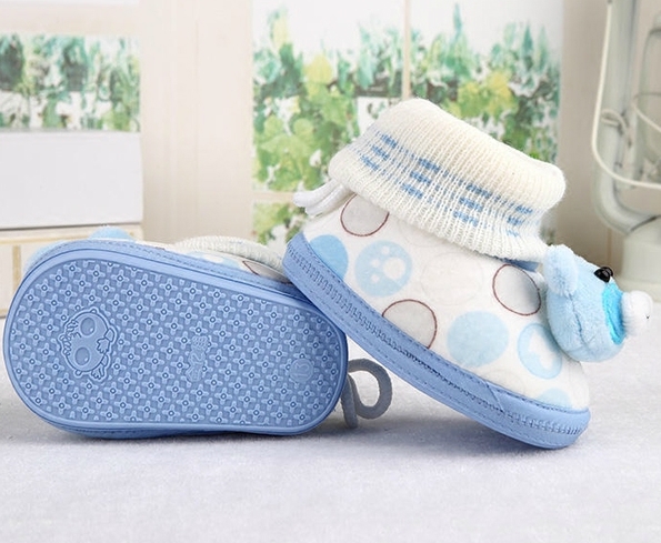 Топли бебешки боти за момичета и момчета в светлосин, розов и бежов цвят с анимационна декорация