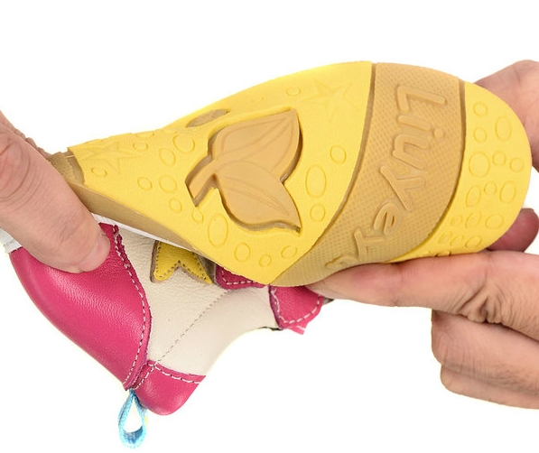 Детски топли маратонки за момичета с лепки в оранжев, розов и червен цвят 