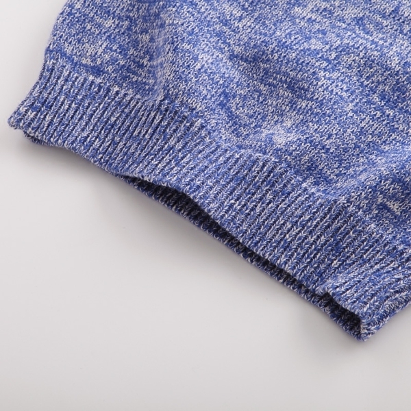 Дебел вълнен пуловер за момчета в сив и син цвят с О-образна яка