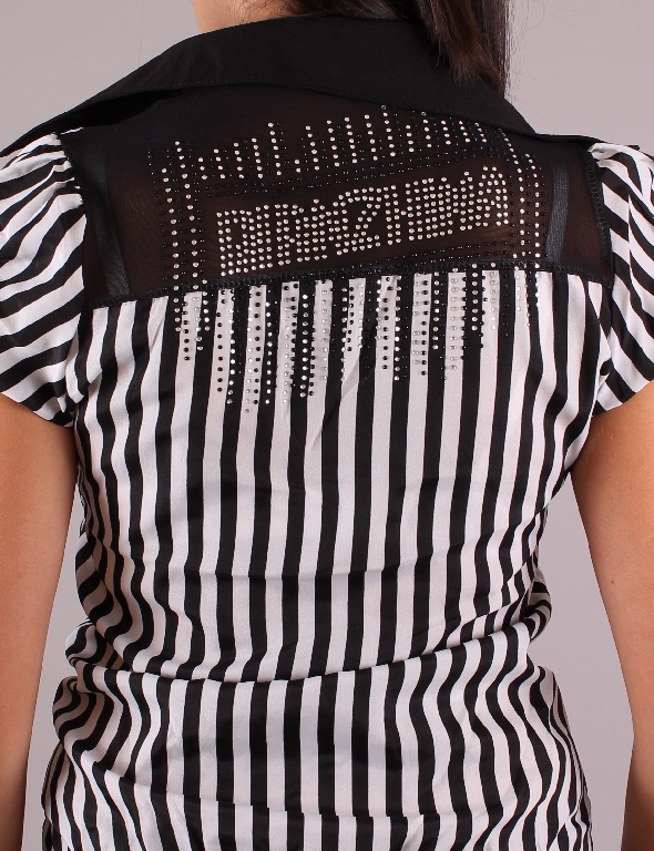 Риза с къс ръкав