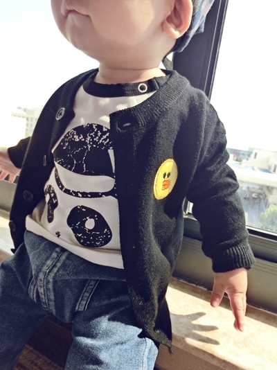 Стилна детска жилетка за момчета с декорация - бродирано пате, в кафяв, сив, червен, черен и син цвят