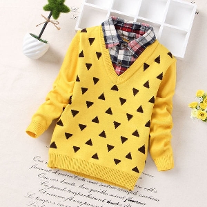 Детски стилен пуловер с V-образно деколте с 2 модела - на корабчета и на триъгълници, в жълт, сив, черен и тъмносин цвят