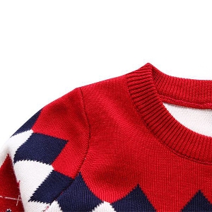 Дебел детски пуловер в два цвята - червен и жълт, с О-образна яка