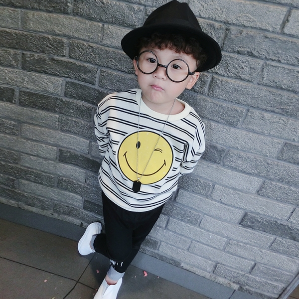 Детска раирана блуза за момичета и момчета с бродерия - усмивка, в бял и тъмносин цвят с О-образна яка