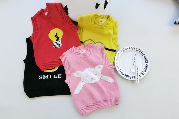 Детска жилетка за момичета с О-образна яка, в черен, червен, розов и жълт цвят с изображение