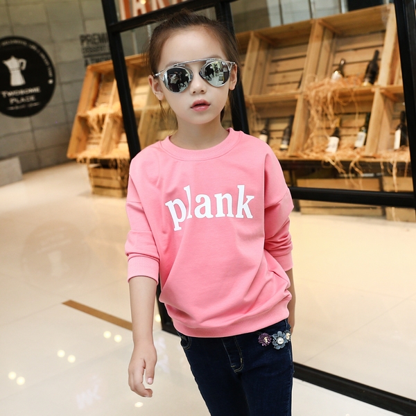 Дебела блуза за момичета в черен, жълт, розов, цикламен и оранжев цвят с различни надписи