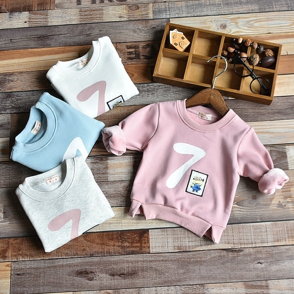 Детска кашмирена блуза за момчета и момичета с надпис "7" в светлосин, бял. червен и розов цвят