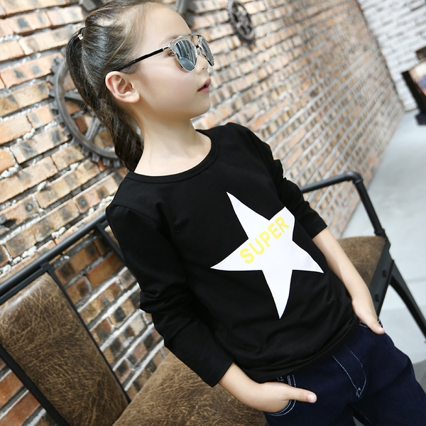 Детска блуза за момичета в бял и черен цвят с надпис `The One` и звезда, с О-образно деколте