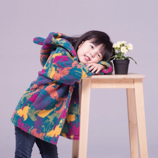 Χειμερινό  ζεστό παλτό για κορίτσια καμουφλάζ κόκκινο κυκλάμινο λευκό με κουκούλα