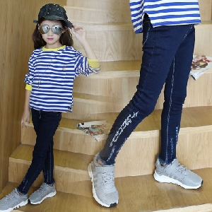 Детски дънки за момичета в няколко модела в черен, светолосин, син и тъмносин цвят - широки и тип Слим