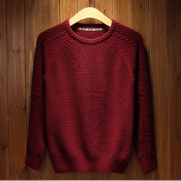 Мъжки пуловери с изчистен дизайн и микс модели в зимни червени зелени сини сиви черни