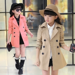Παιδικό παλτό για κορίτσια σε κόκκινο, μπεζ και ροζ χρώμα, μεσαίο μήκος με κουμπιά