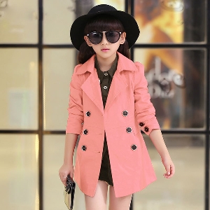 Παιδικό παλτό για κορίτσια σε κόκκινο, μπεζ και ροζ χρώμα, μεσαίο μήκος με κουμπιά