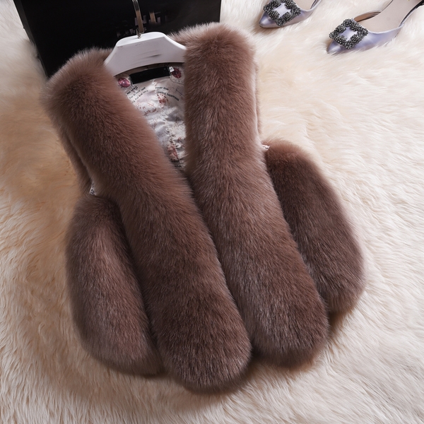 Дамски пухен и стилен къс зимен елек с имитация на лисица от изкуствена кожа - бял, черен, розов, сив, черен, кафяв