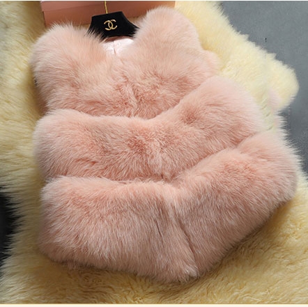 Дамски пухен къс елек в най-различни искрящи или топли цветове, подходящ за по студените месеци