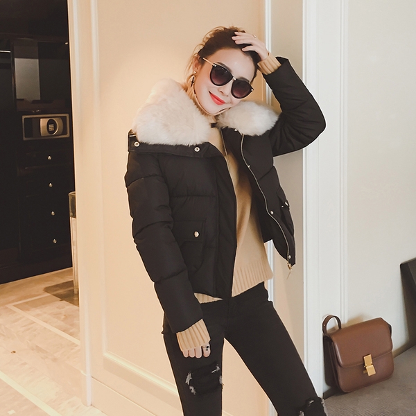 κοντό σακάκι των γυναικών τακτοποιημένα σε τρία χρώματα - μαύρο, ροζ και λευκό