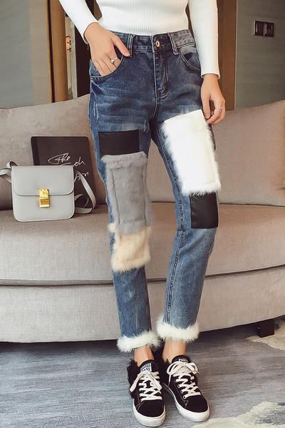 Γυναικείες ενδιαφέρουσες τζιν με χνούδι κατάλληλες για το χειμερινό περίοδο