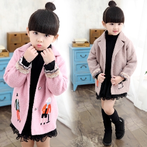 Παιδικό παλτό σε ροζ και μπεζ ζωηρό κέντημα