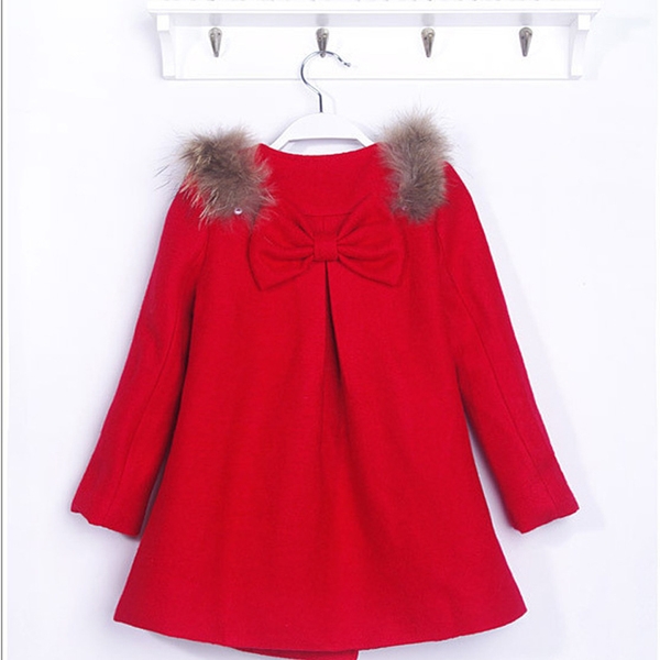 Παιδικό χοντρό παλτό για κορίτσια σε κόκκινο χρώμα - με γούνα και κορδέλα στη πλάτη και διπλή σειρά από κουμπιά