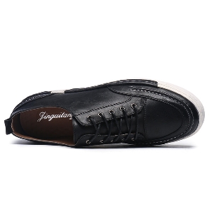 Мъжки ежедневни обувки с връзки - сив, черен, син и кафяв цвят.