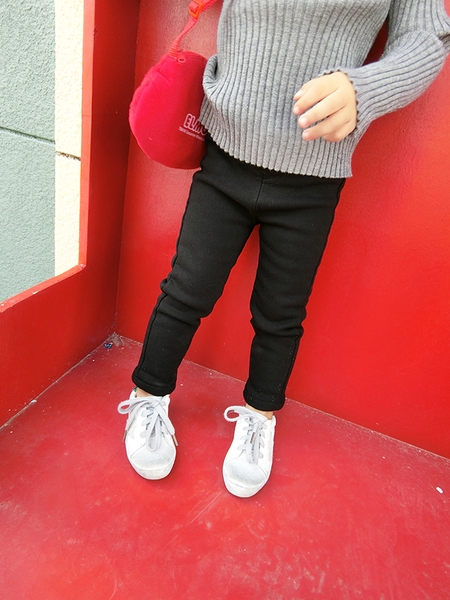 Детски клин за момичета - еластичен, с висока ластична талия, задни джобове в черен цвят