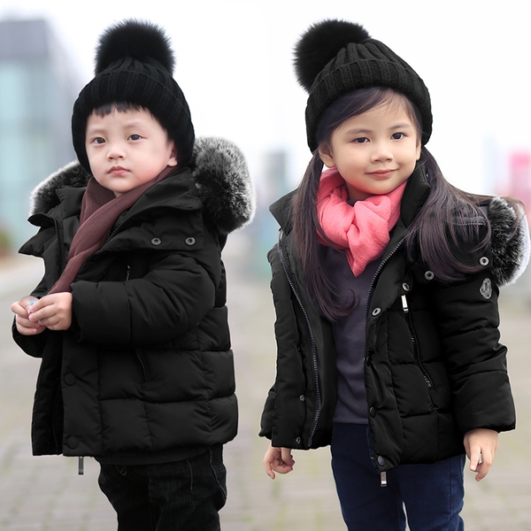 Χοντρό σακάκι χειμώνα για τα αγόρια και τα κορίτσια με κουκούλα κάτω, σε μαύρο, κόκκινο και γκρι χρώμα