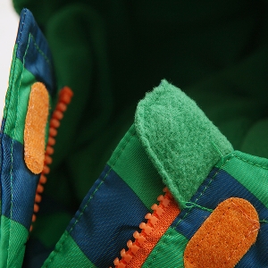 Χειμερινό  παιδικό μπουφάν  για αγόρια σε πράσινο χρώμα με κουκούλα και τσέπες