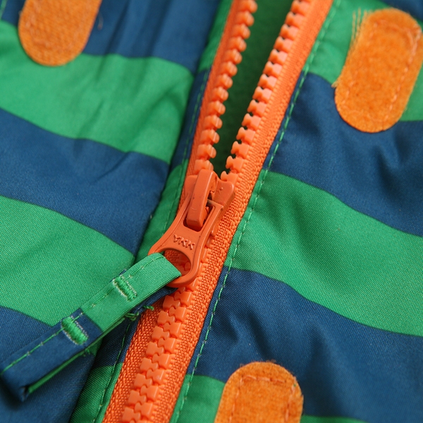 Χειμερινό  παιδικό μπουφάν  για αγόρια σε πράσινο χρώμα με κουκούλα και τσέπες