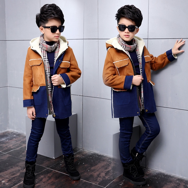 Μακρύ χειμωνιάτικο παλτό με κουκούλα για τα αγόρια με κόκκινο χρώμα. μπεζ και πράσινο