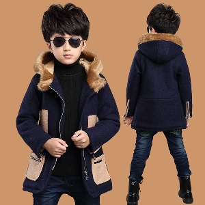 Παιδικό μακρύ παλτό για  αγόρια  με κουκούλα σε σκούρο μπλε χρώμα