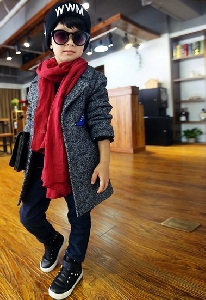 Μακρύ χειμωνιάτικο παλτό για αγόρια σε γκρι χρώμα με τσέπες