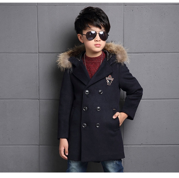 Дебело детско палто за момчета с качулка и пух, в черен, червен и зелен цвят