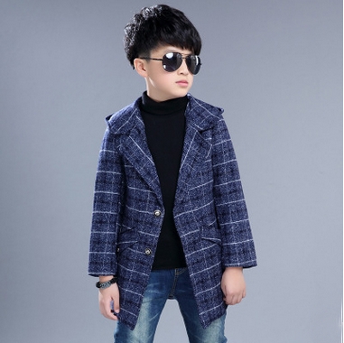 Κομψό παλτό για αγόρια σε κόκκινο, μπλε και μπεζ χρώμα