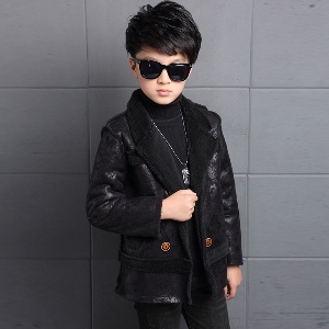 Велурено стилно детско палто за момчета в черен и кафяв цвят