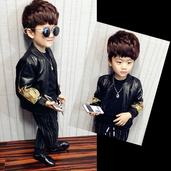 Δερμάτινο παιδικό μπουφάν για τα αγόρια σε μαύρο χρώμα 
