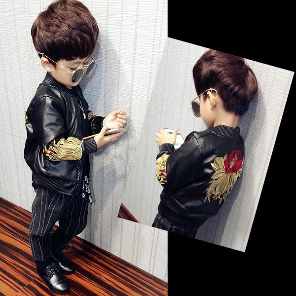 Δερμάτινο παιδικό μπουφάν για τα αγόρια σε μαύρο χρώμα 