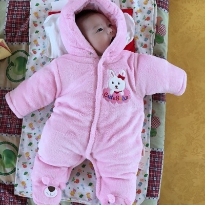 Зимен гащеризон за момичета и момчета в розов, светлосин, бял и жълт цвят с качулка в ушички на мече, куче и зайче