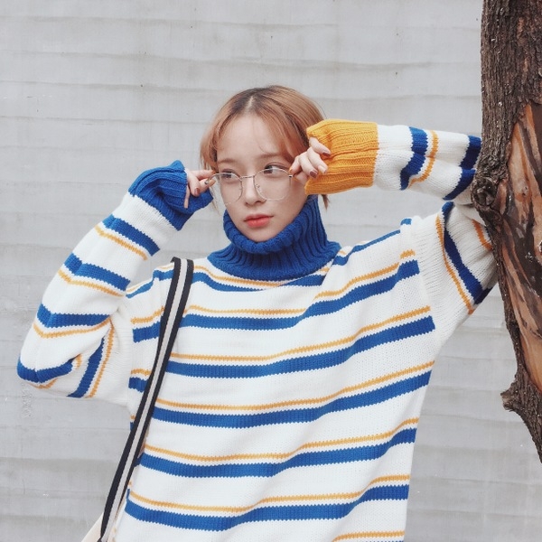 Γυναικεία Χειμερινά πουλόβερ υψηλής πιότητας δύο μοντέλα - πυκνά και ριγέ