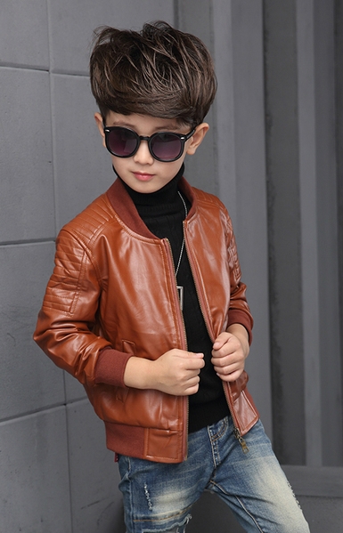Παιδικό δερμάτινο μπουφάν για τα αγόρια σε καφέ και μαύρο χρώμα, 2 μοντέλαγια το φθινόπωρο και την άνοιξη και το χειμώνα