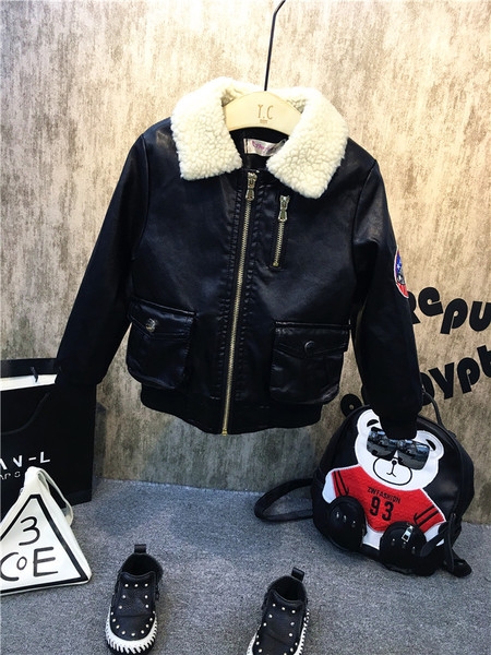 Παιδικό μπουφάν  για αγόρια  σε μαύρο χρώμα