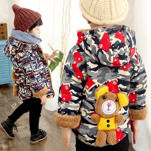 Детски есенни и зимни якета за момчета с кадифена подплата и меченце два интересни модела с качулка