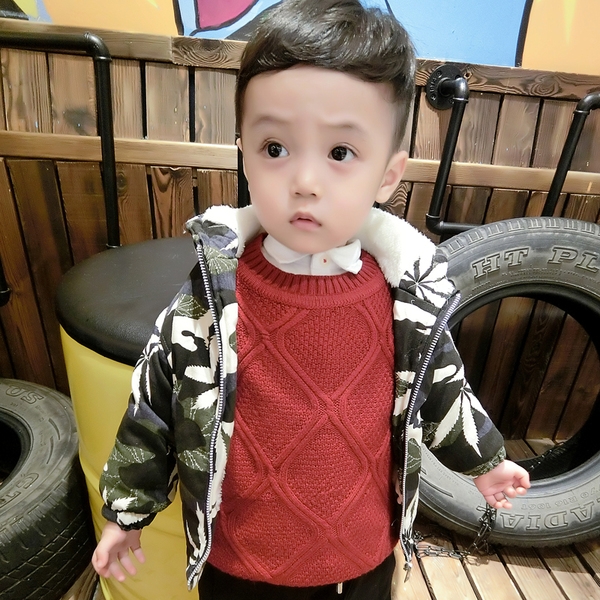 Παιδικό χειμερινό μπουφάν για  αγόρια με κουκούλα